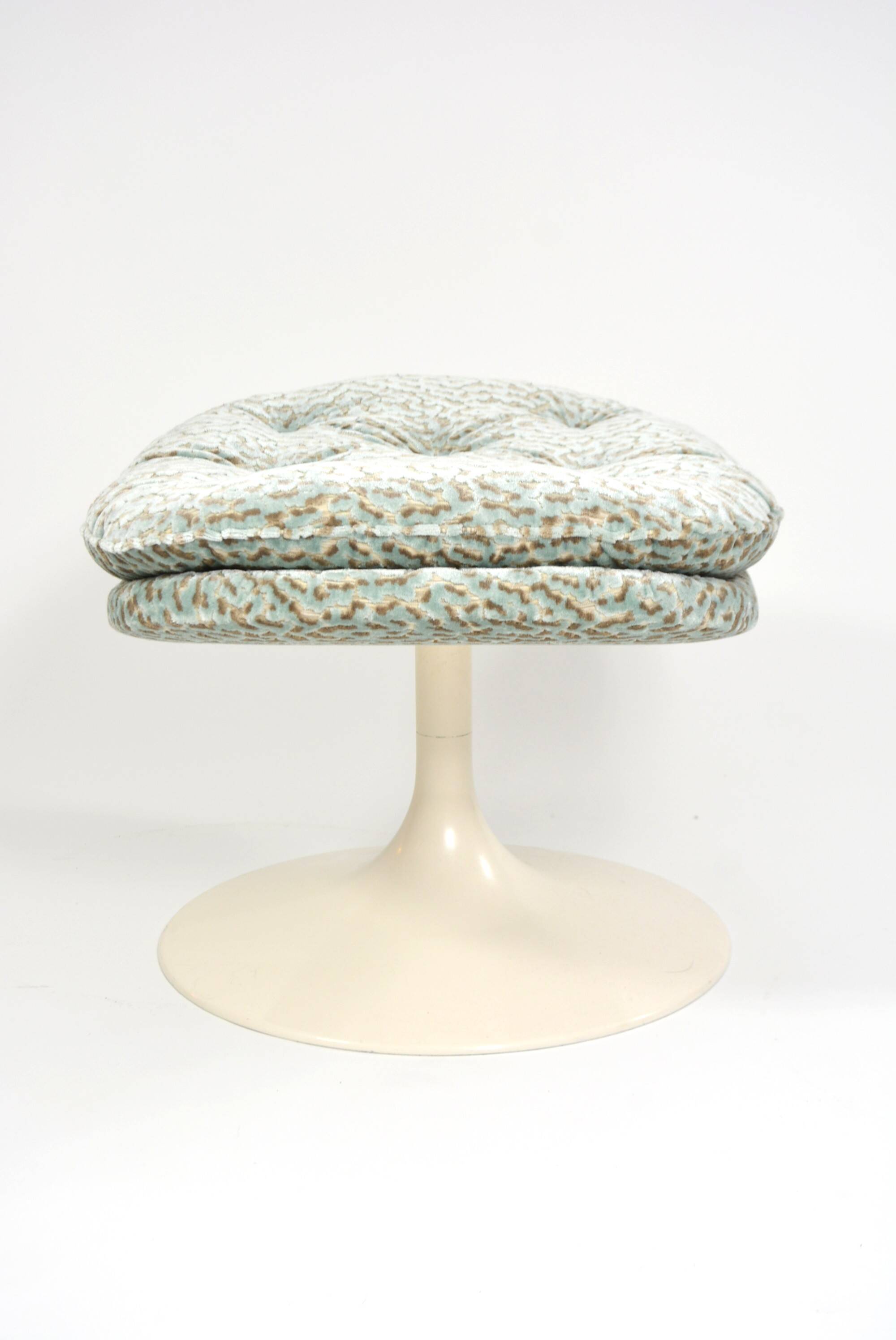 Ottomans Geoffrey Harcourt leopard fabric