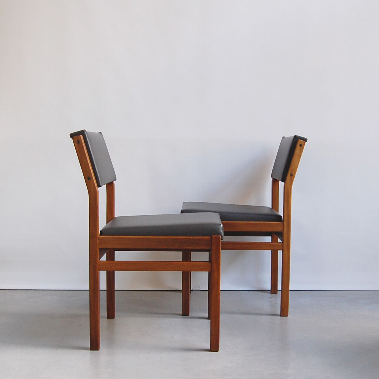 Pair of chairs model SA41 by Cees Braakman for Pastoe 1960s