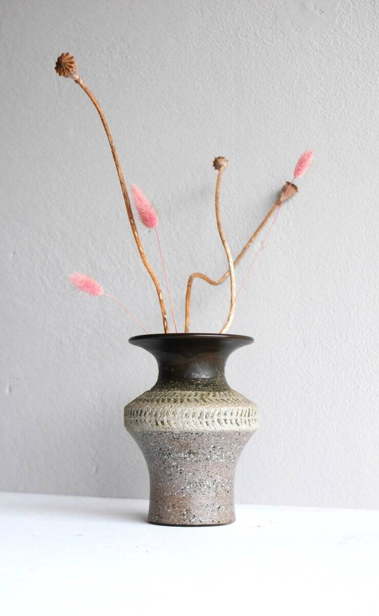 Brutalist ceramic vase in Scandinavian modernist style from the mid-century by Thomas Hellström for Nittsjö, Sweden.