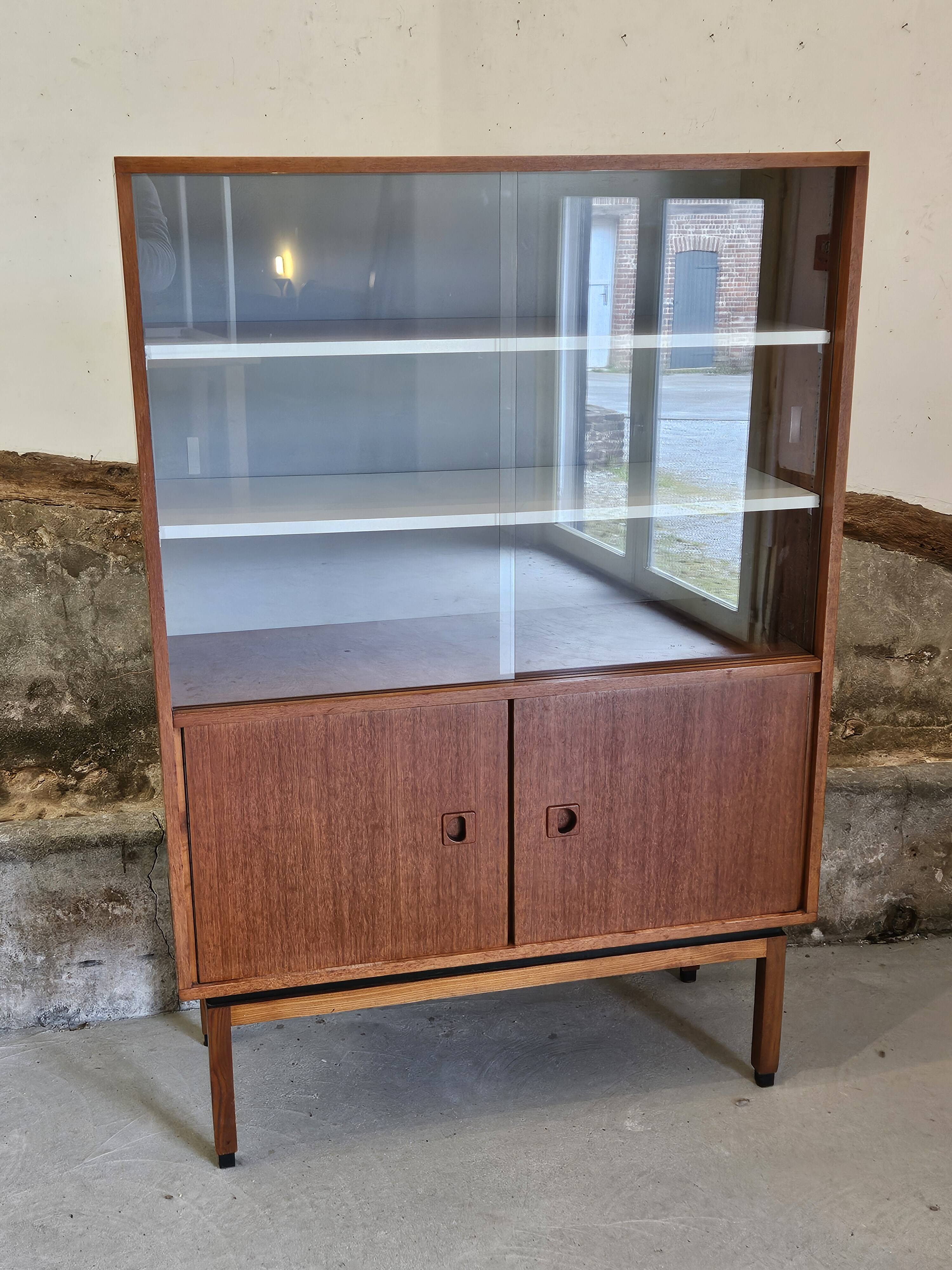 Small MDK display case / teak veneer bookcase 1960 Scandinavian design