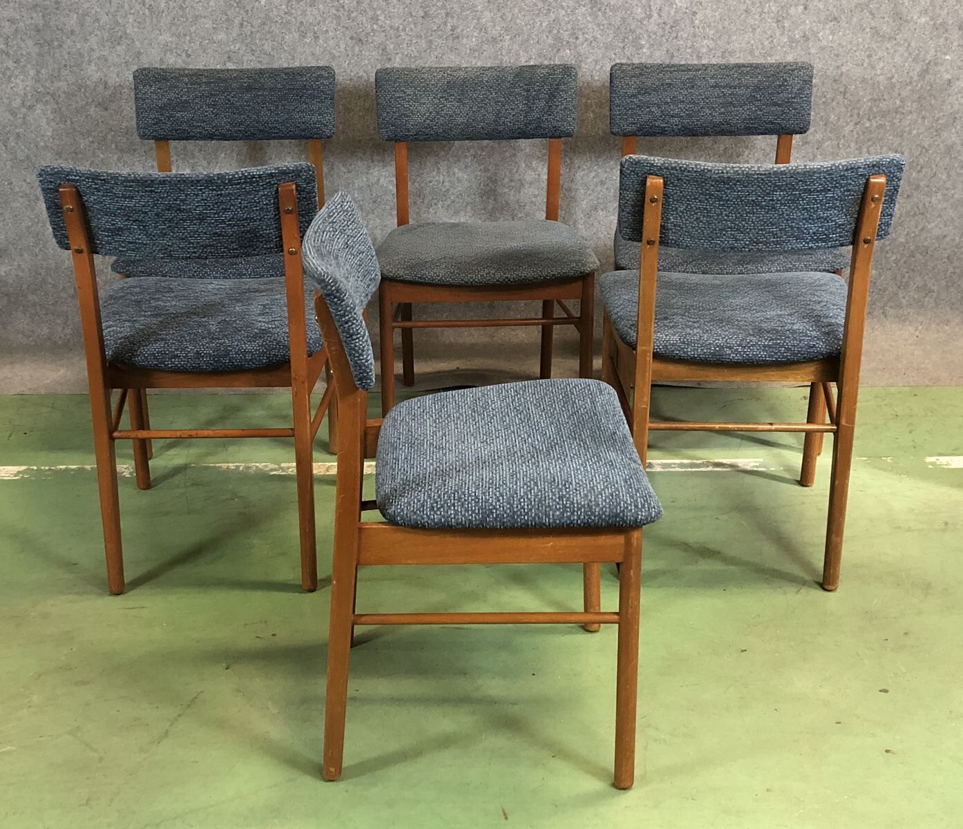 6 chairs in teak of the 70s