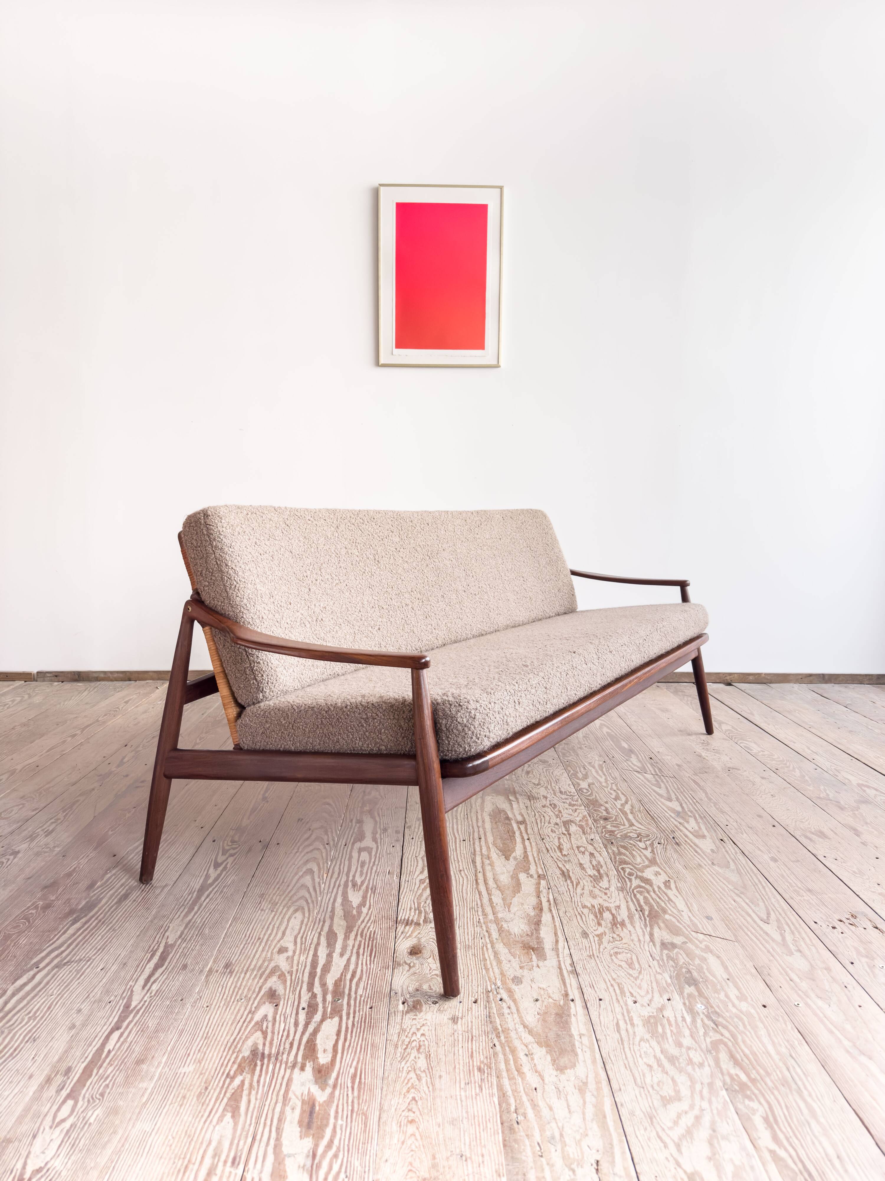 Mid Century Sofa par Hartmut Lohmeyer, teck et cannage