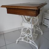 Ancienne table de machine à coudre Singer