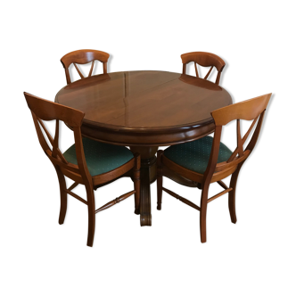 Table and chairs in solid cherry