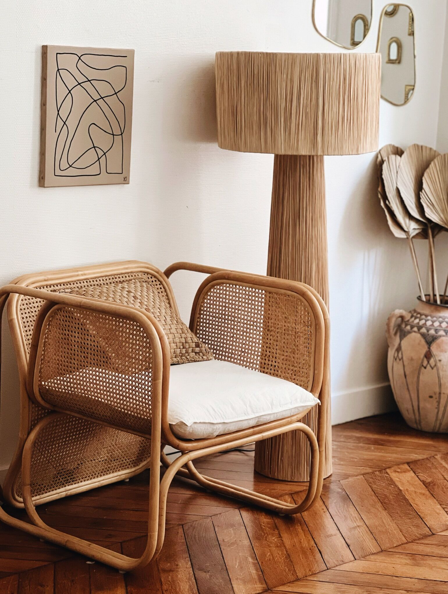 Minimalist raffia floor lamp
