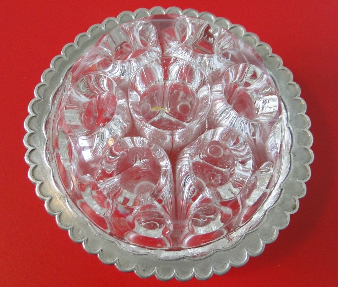Glass flower pick press 19 holes circle of a small crown in tin