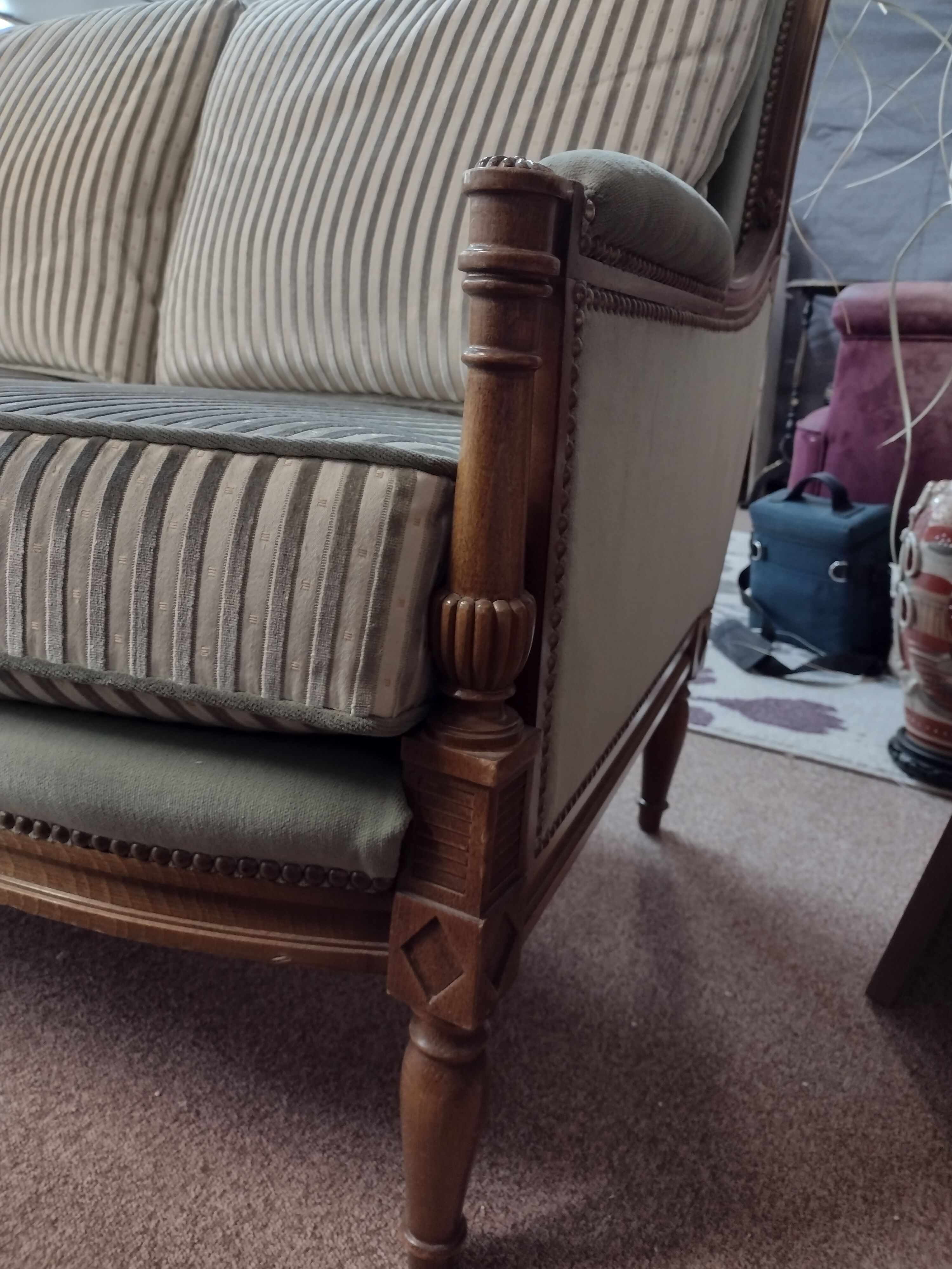 Sofa style Louis Philippe