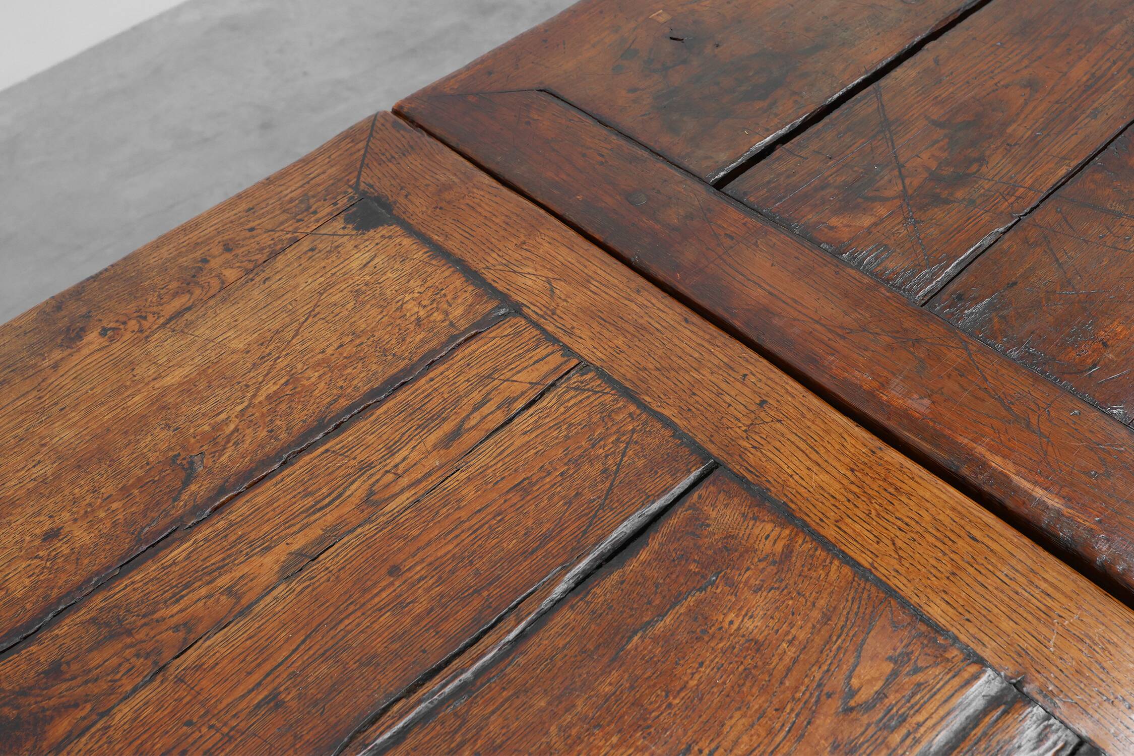 Large 17th‑Century Extendable Oak Dining Table, France