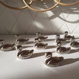 Set of 10 place-marked swans with names