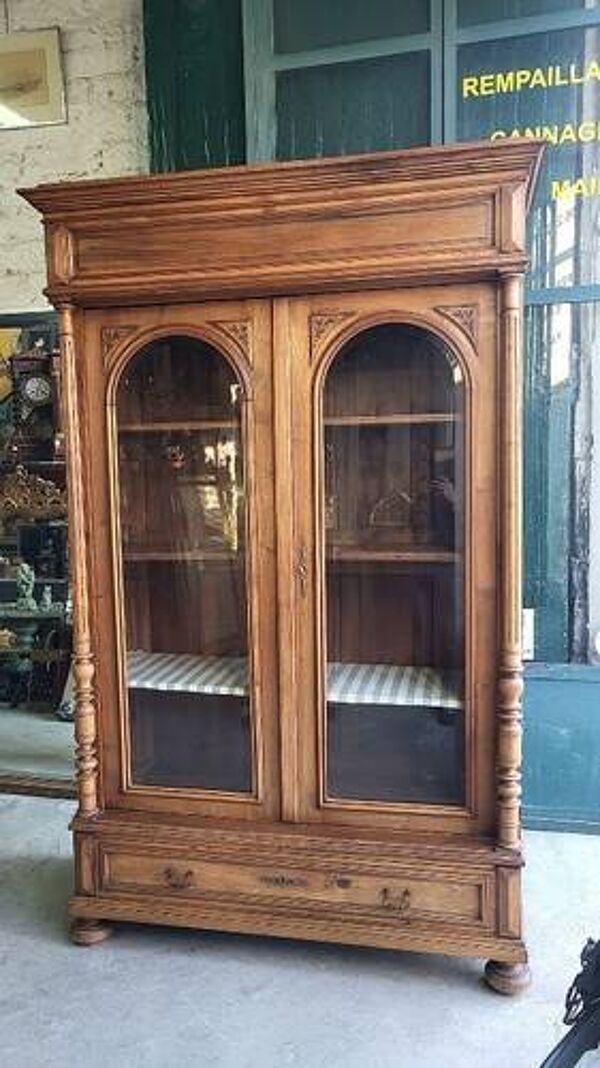Vitrine bibliothèque 2 portes en noyer avec vitres biseautées du XIXème siècle