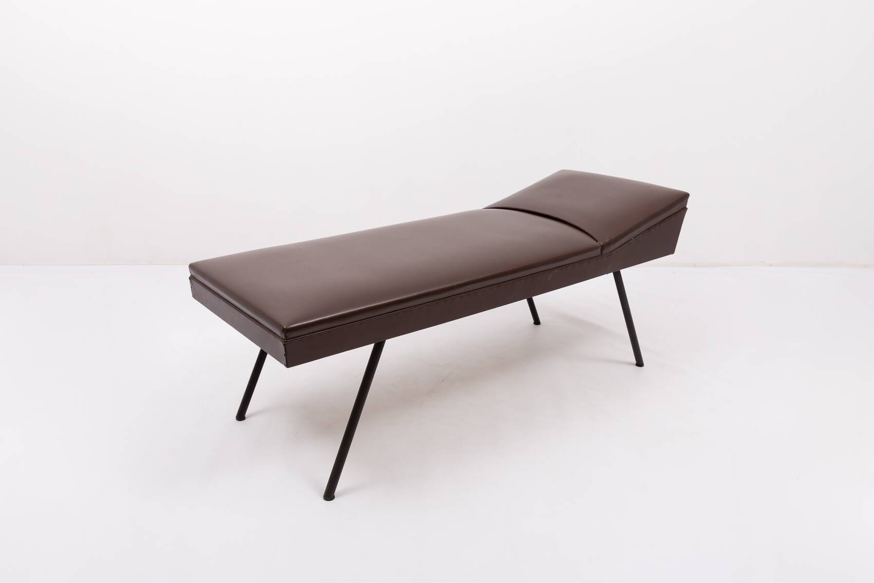 Lit de repos architectural italien moderne du milieu du siècle, années 1960