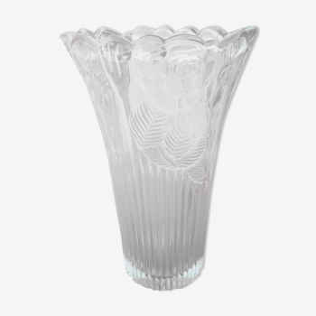 Vase en verre épais transparent