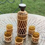 Service a porto ou a aperitif compose d'une carafe et de 6 verres, en verre de couleur ocre et rotin