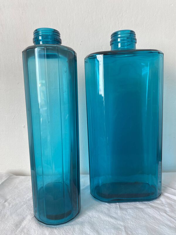 Bouteilles en verre turquoise 36 cm , verrerie de Fougère