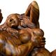 Table basse en bois exotique de monkey pod sculptée à la main représentant un couple enlacé.