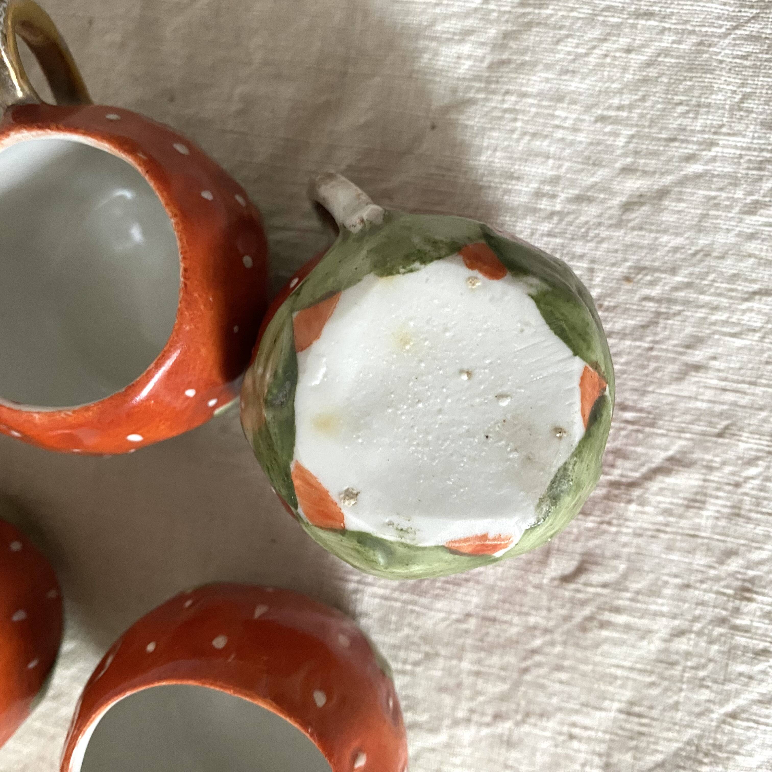 Strawberry liqueur slushie cups