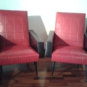 Paire de fauteuils vintage en skaï rouge et noir