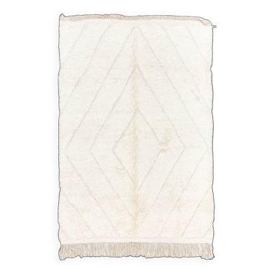 Tapis berbère marocain Beni Ouarain à losanges grvaés dans la trame 2,30x1,53m