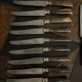 Box 9 knives +3 offered.old .