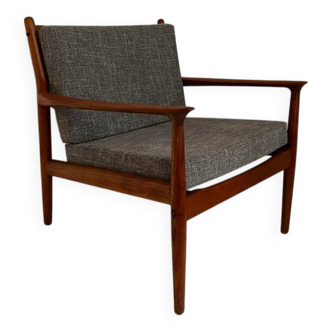 Fauteuil danois attribué au designer Svend Age Eriksen