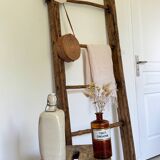 Old wooden ladder / rack