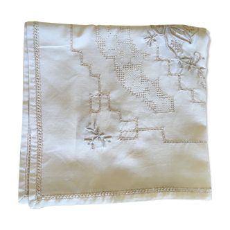 Old embroidered placemat or centerpiece
