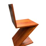 Chaise Zig Zag conçue par G. Rietveld, fabriquée par Cassina, années 1990