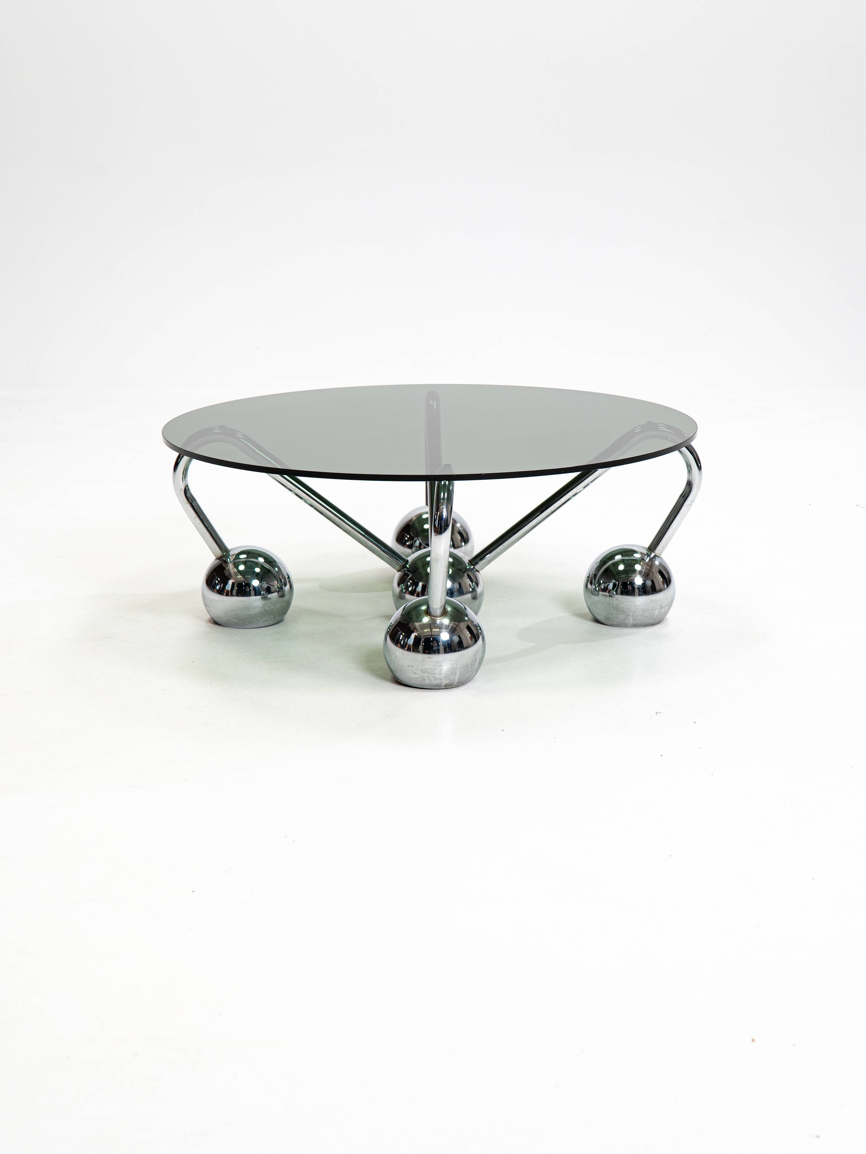 Table basse Sputnik en métal chromé et verre fumé, années 1970, Italie