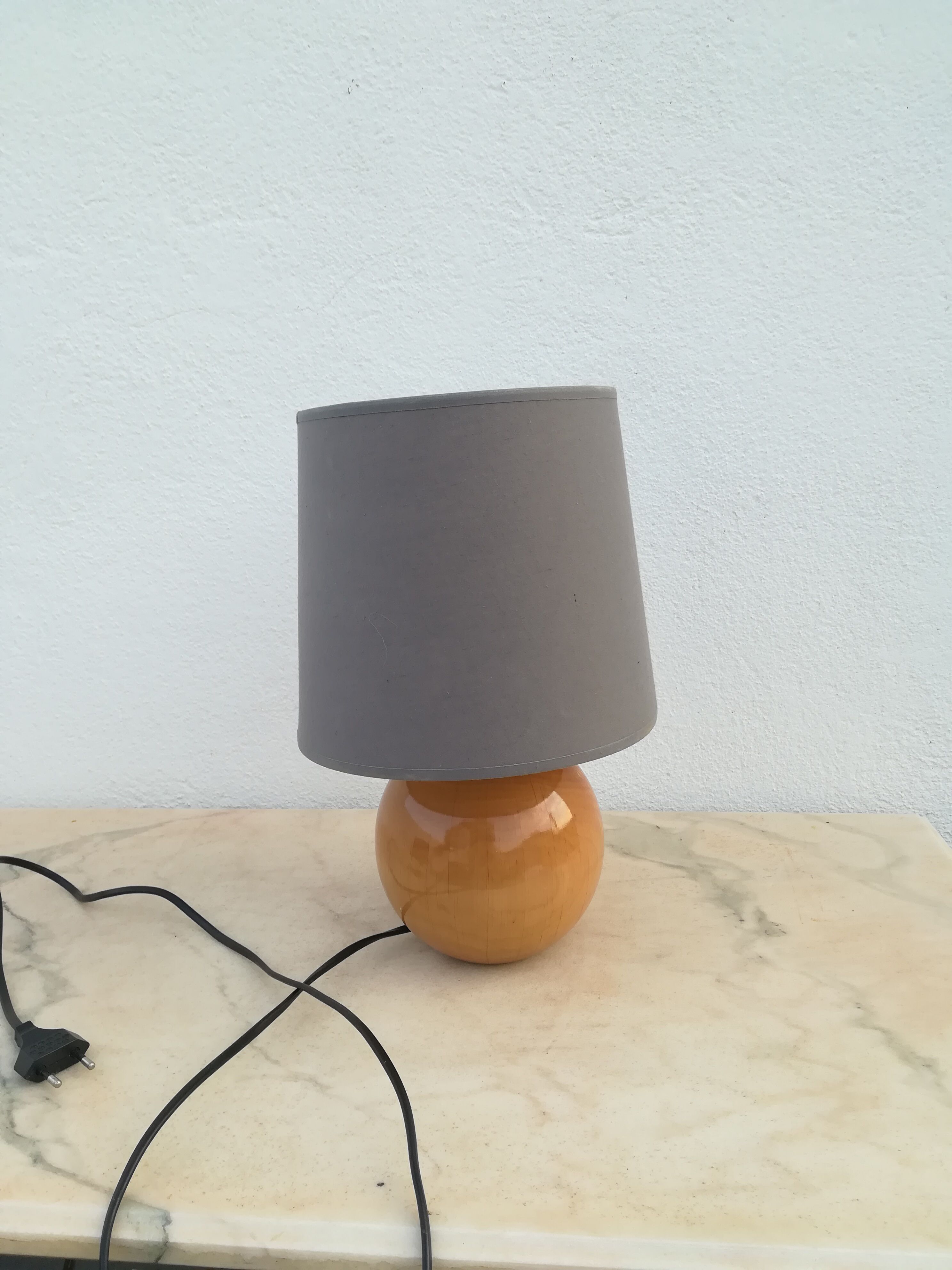 Wooden ball lamp