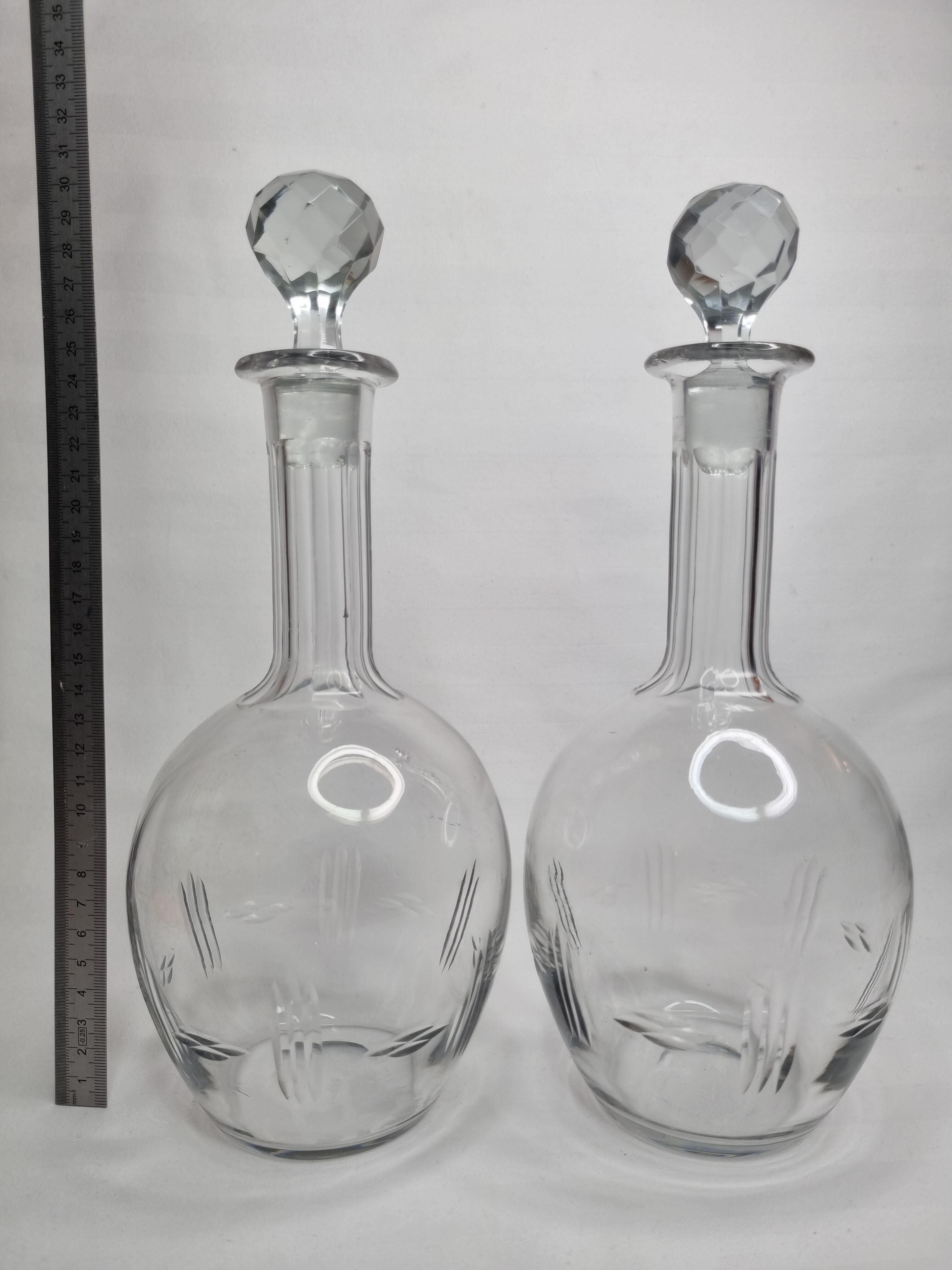 Pair of carafes in cut crystal XIX th, 31 cm