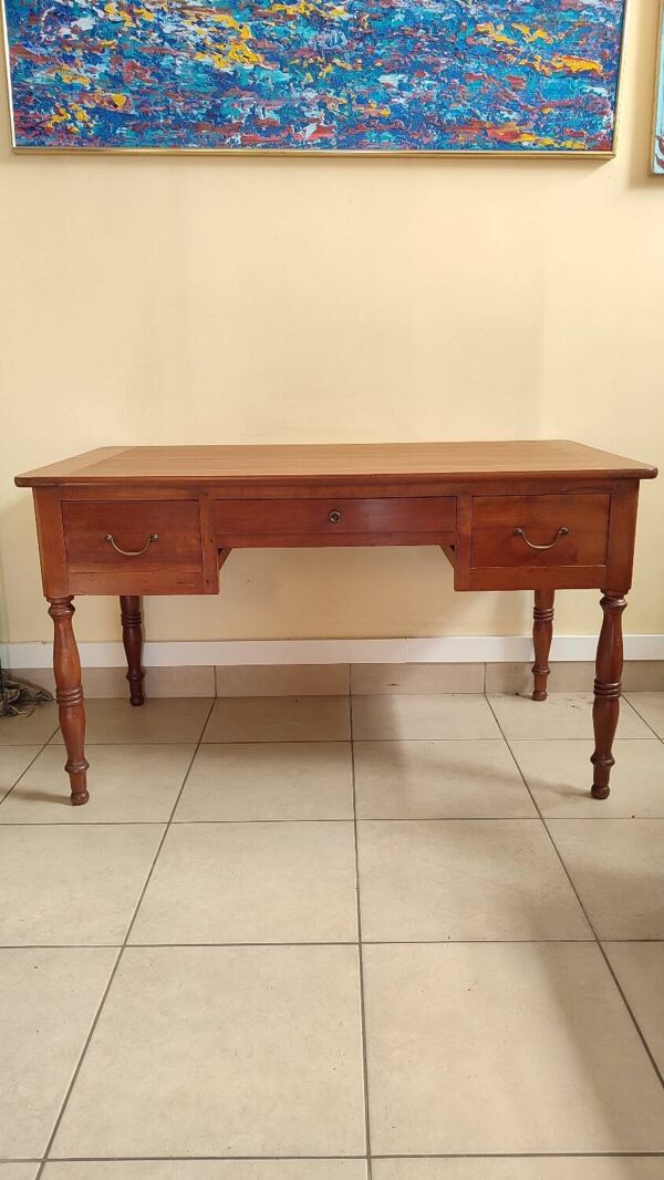 Bureau en merisier massif