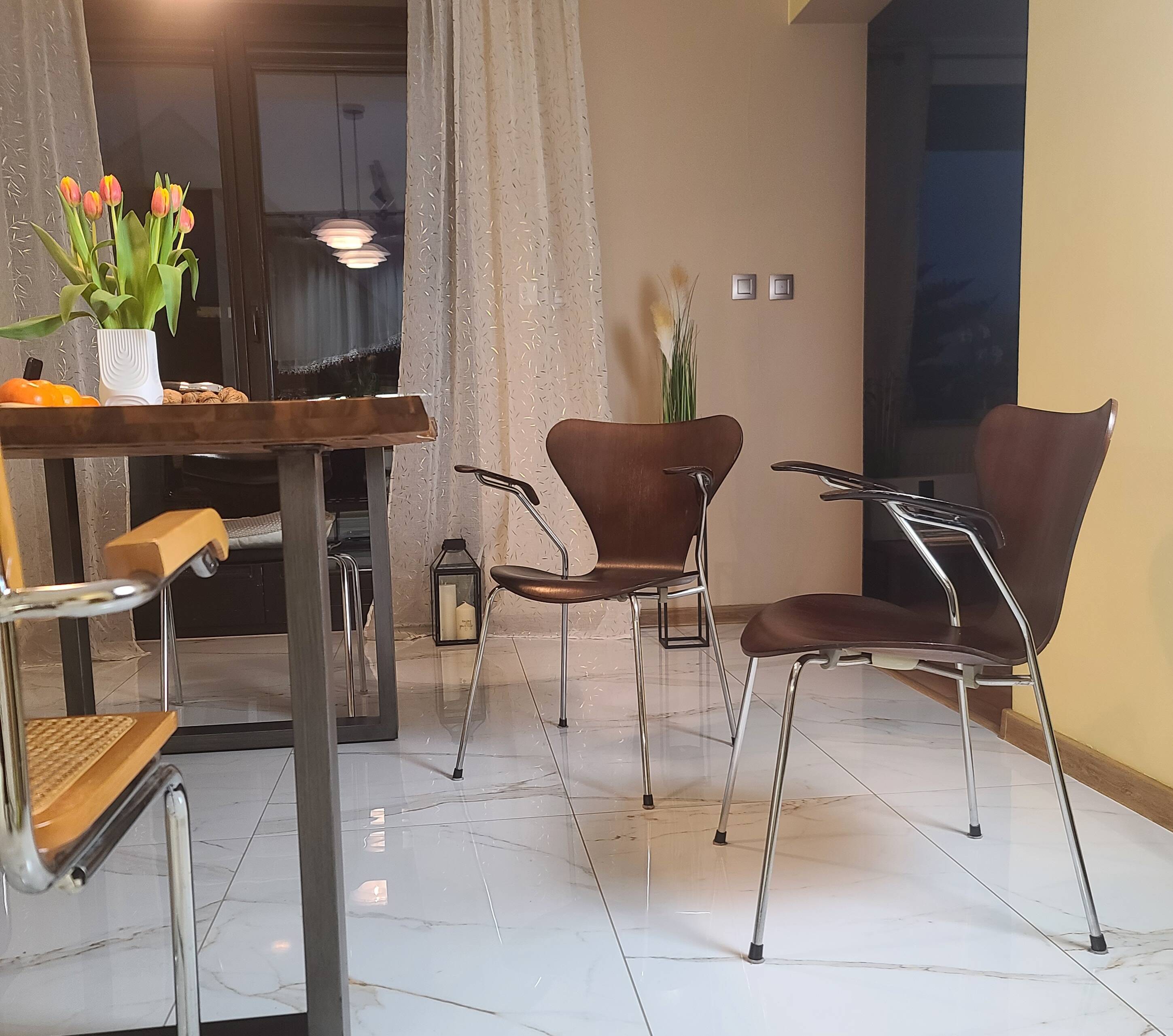 Vintage Model 3207 Chair by Arne Jacobsen for Fritz Hansen, 1990