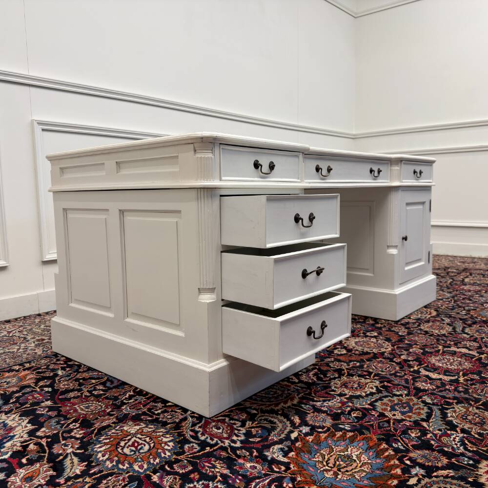 Classic English White Desk Set with Desk Chair