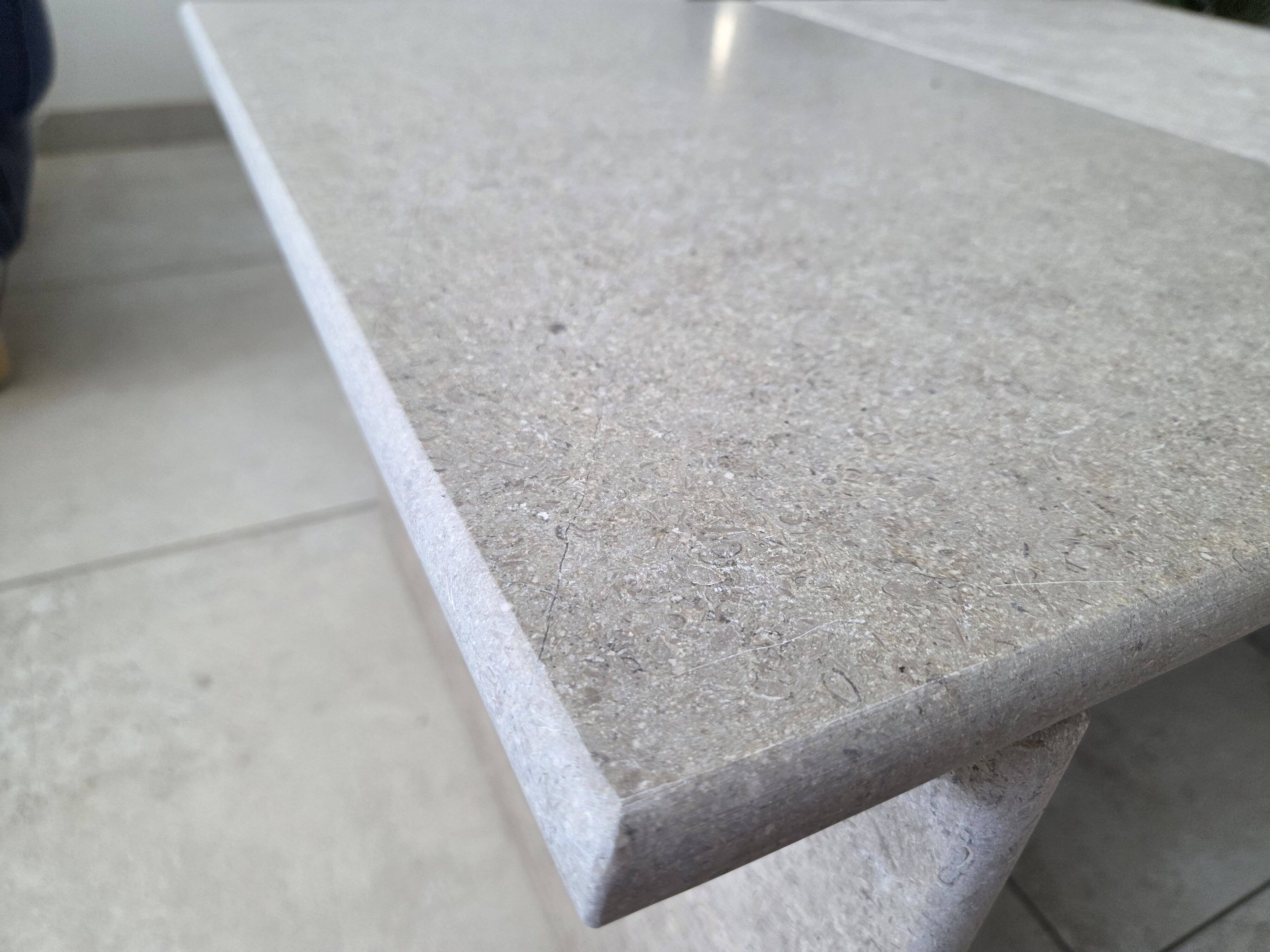 Table basse en pierre