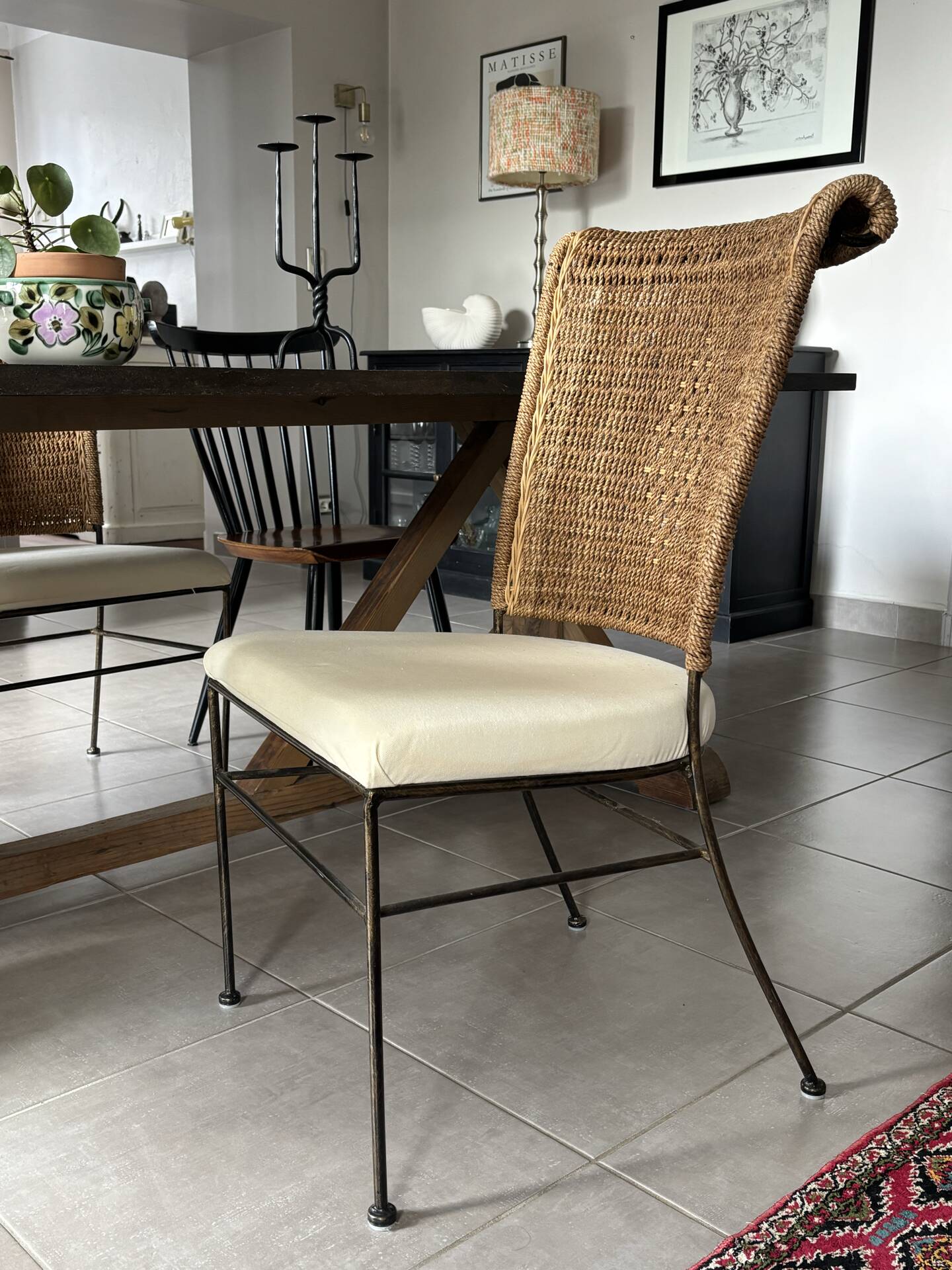 Chaises en fer et corde tressée