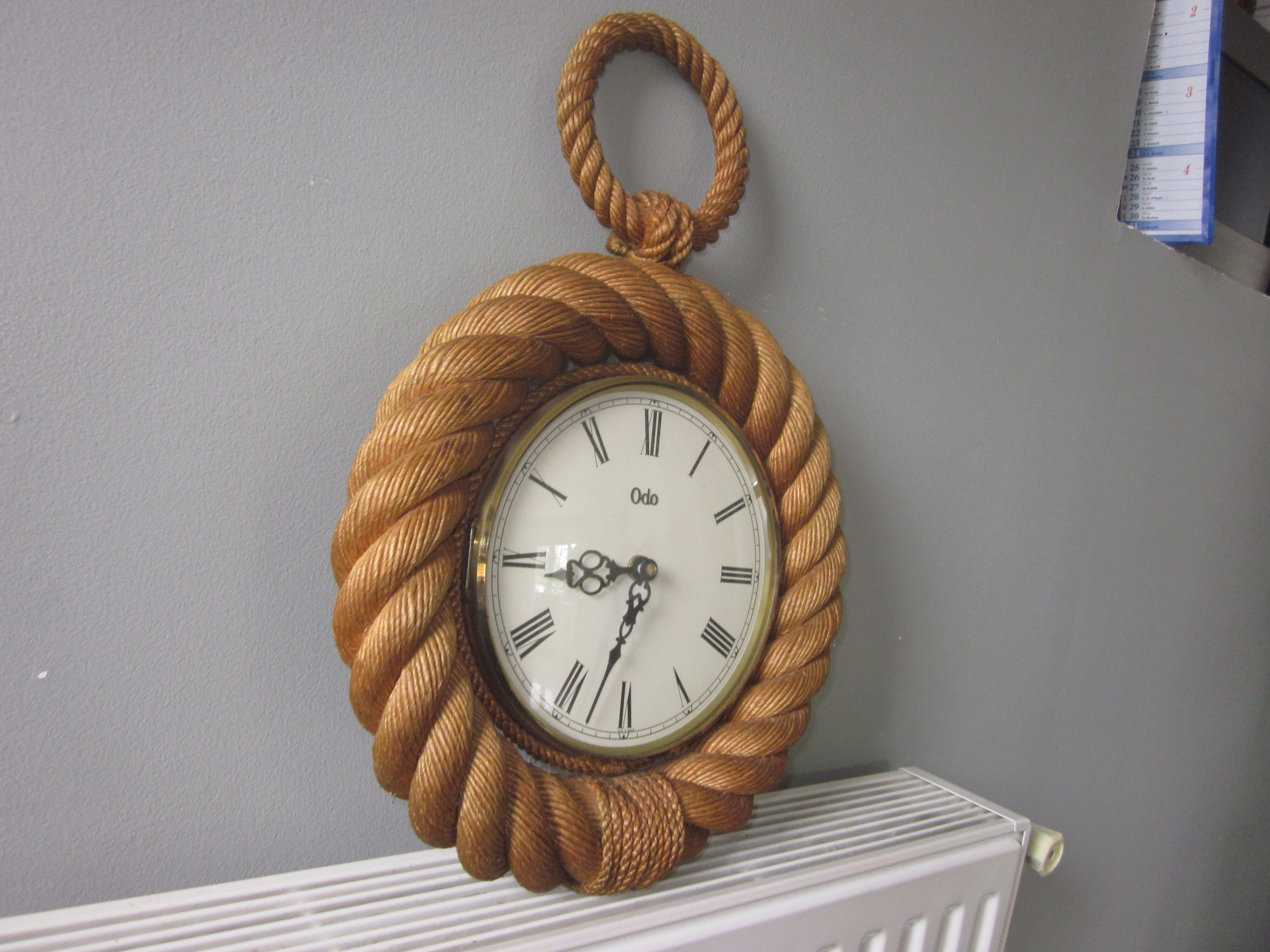 Vintage rope clock
