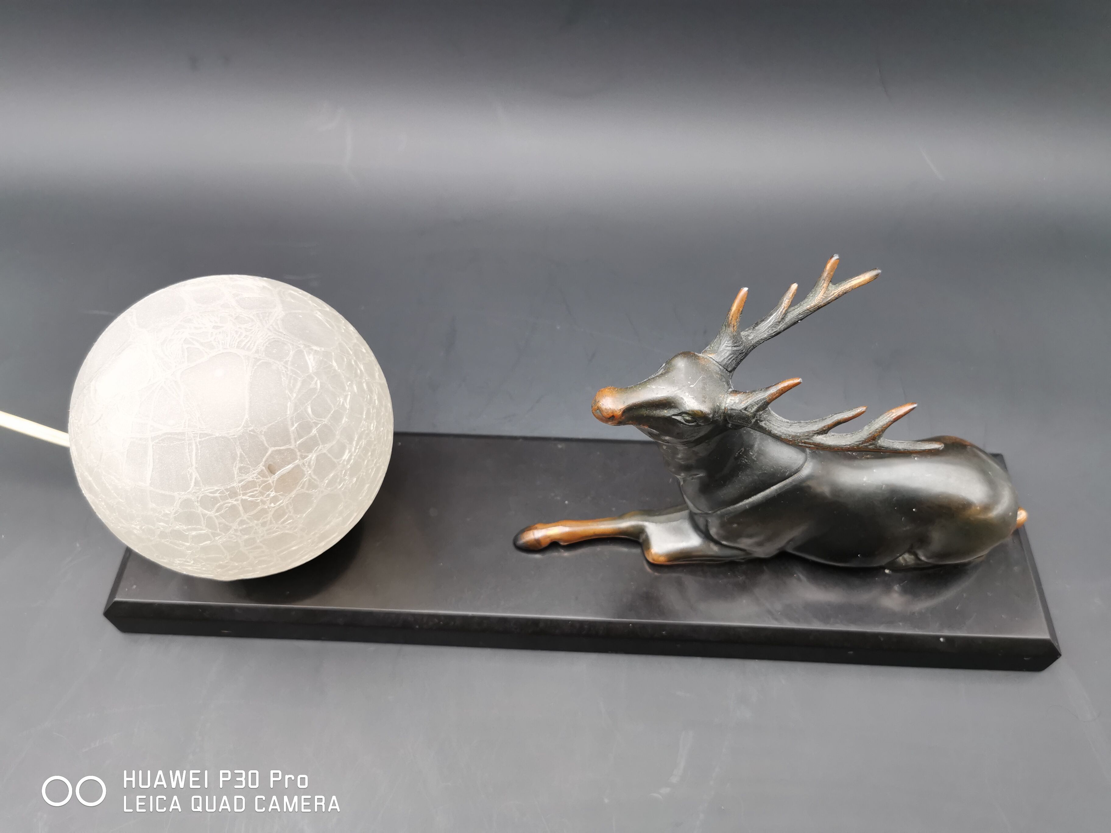 Lamp marble support deer Regulates