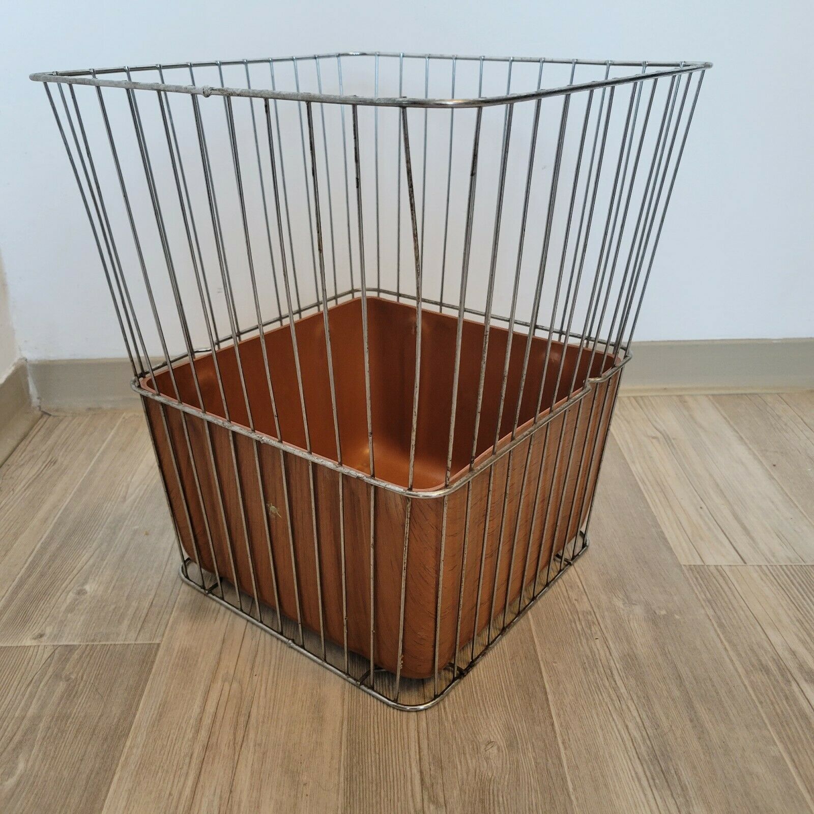 Vintage umbrella holder basket basket metal and plastic brand Caddie