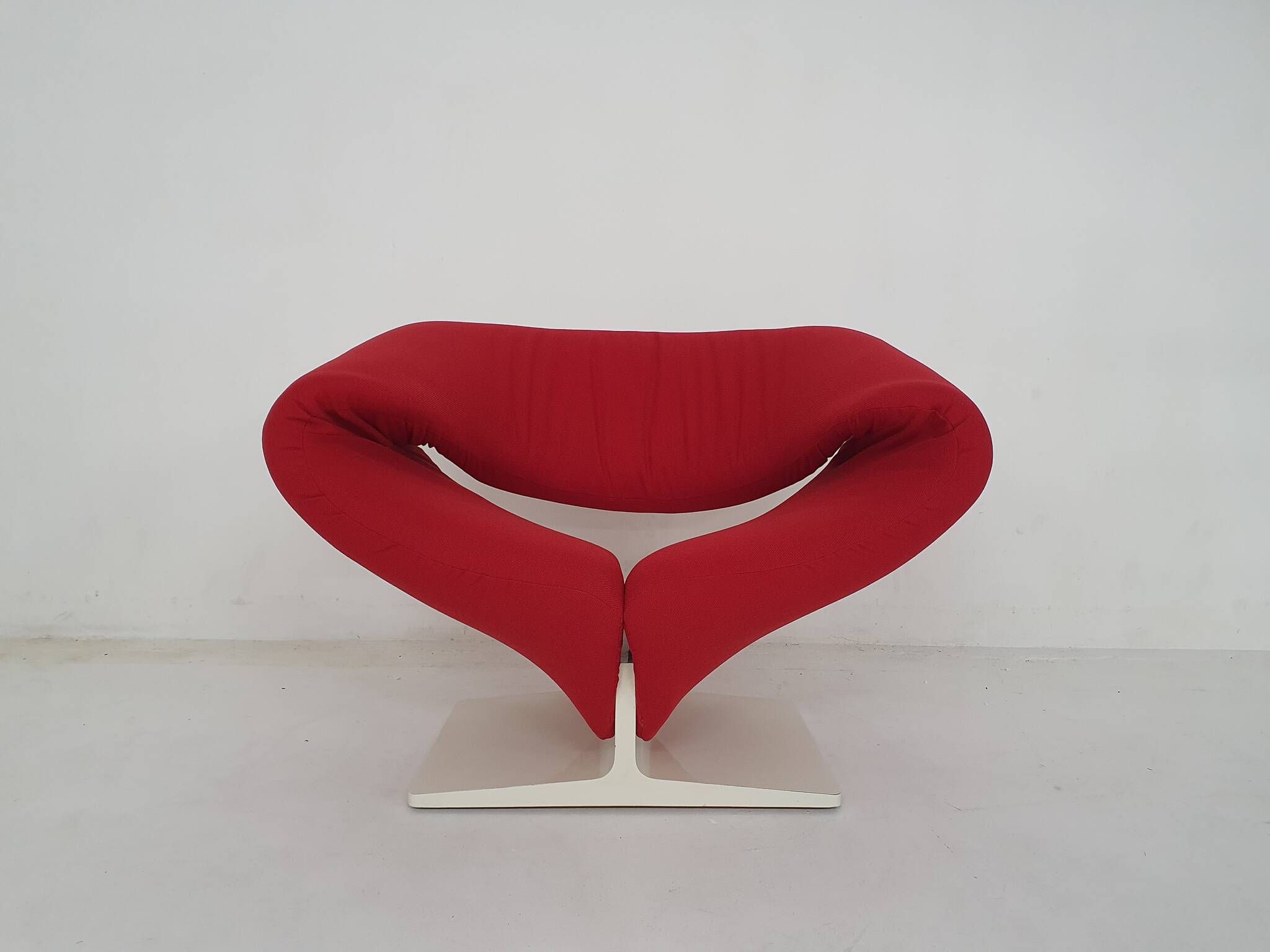 Design lounge chair model "Ribbon" by Pierre Paulin for Artifort, The Netherlands 1966