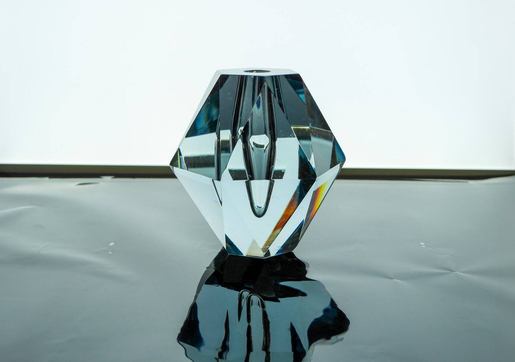 Diamond-shaped crystal vase from Strömbergshyttan
