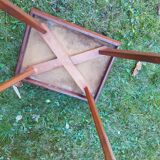 Table vintage en bois pieds compas