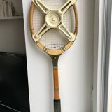Popula 1960s tennis racket