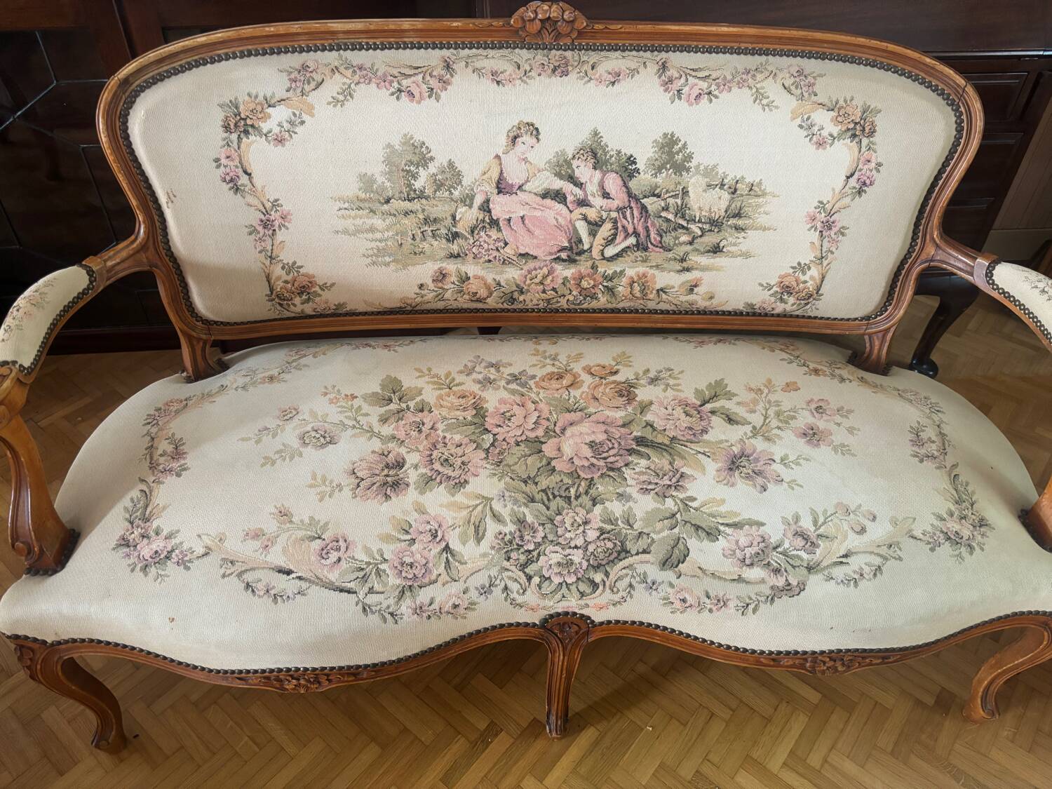 Louis XVI style living room lot