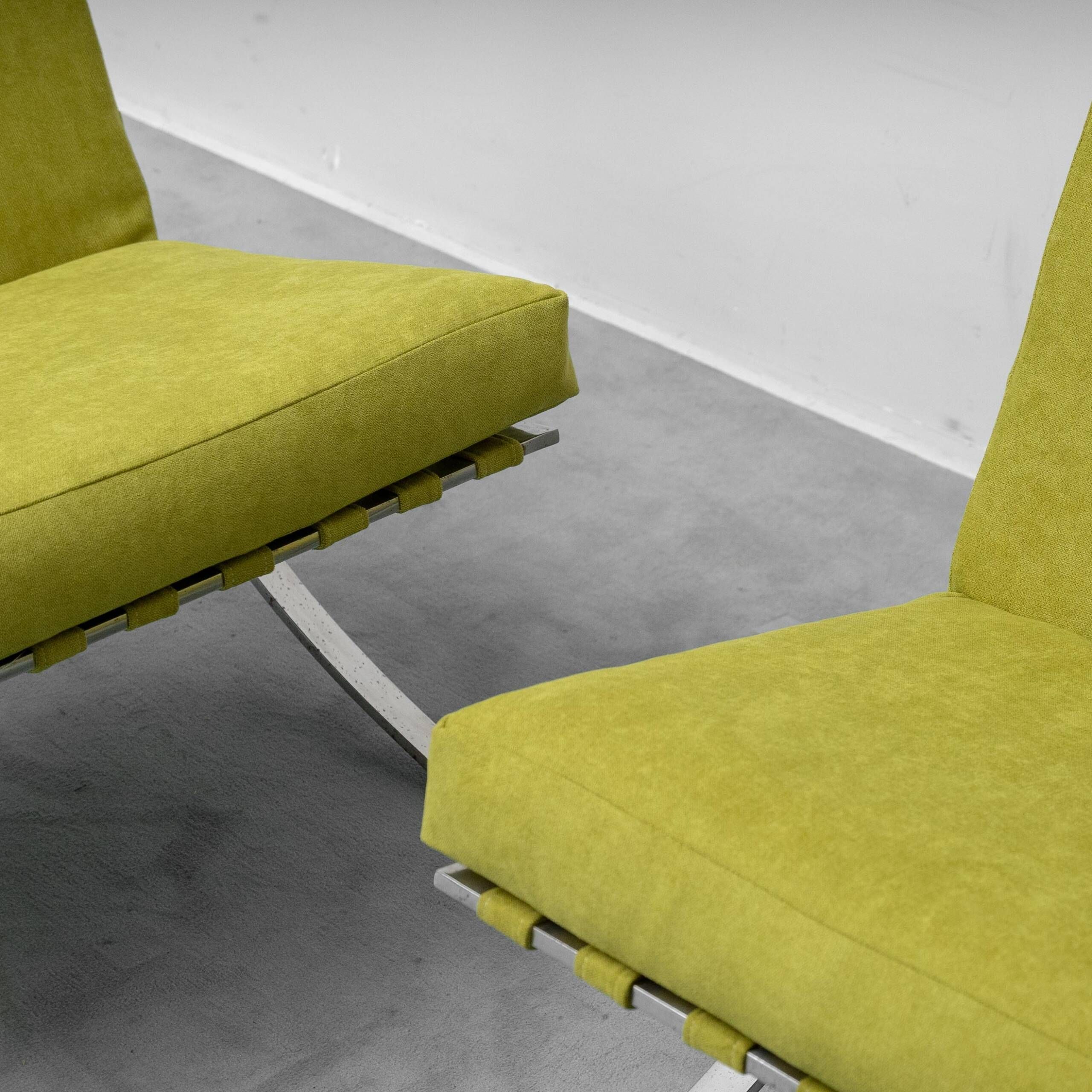 Pair of vintage lounge armchairs in chromed metal and green fabric – 1960s