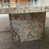 Grande tabe basse vintage minimaliste en granit