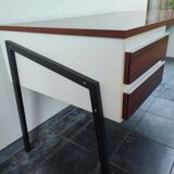 Minimalist formica desk