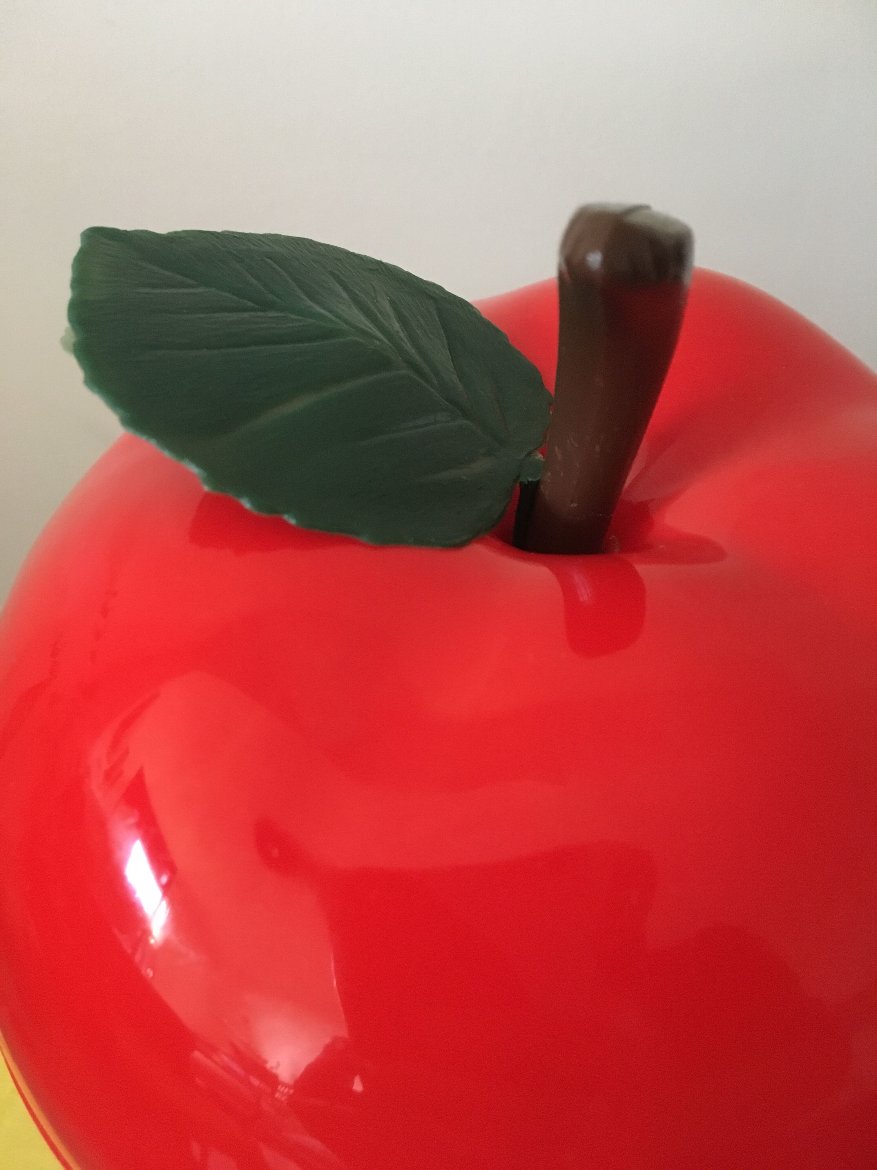 Red apple ice bucket vintage