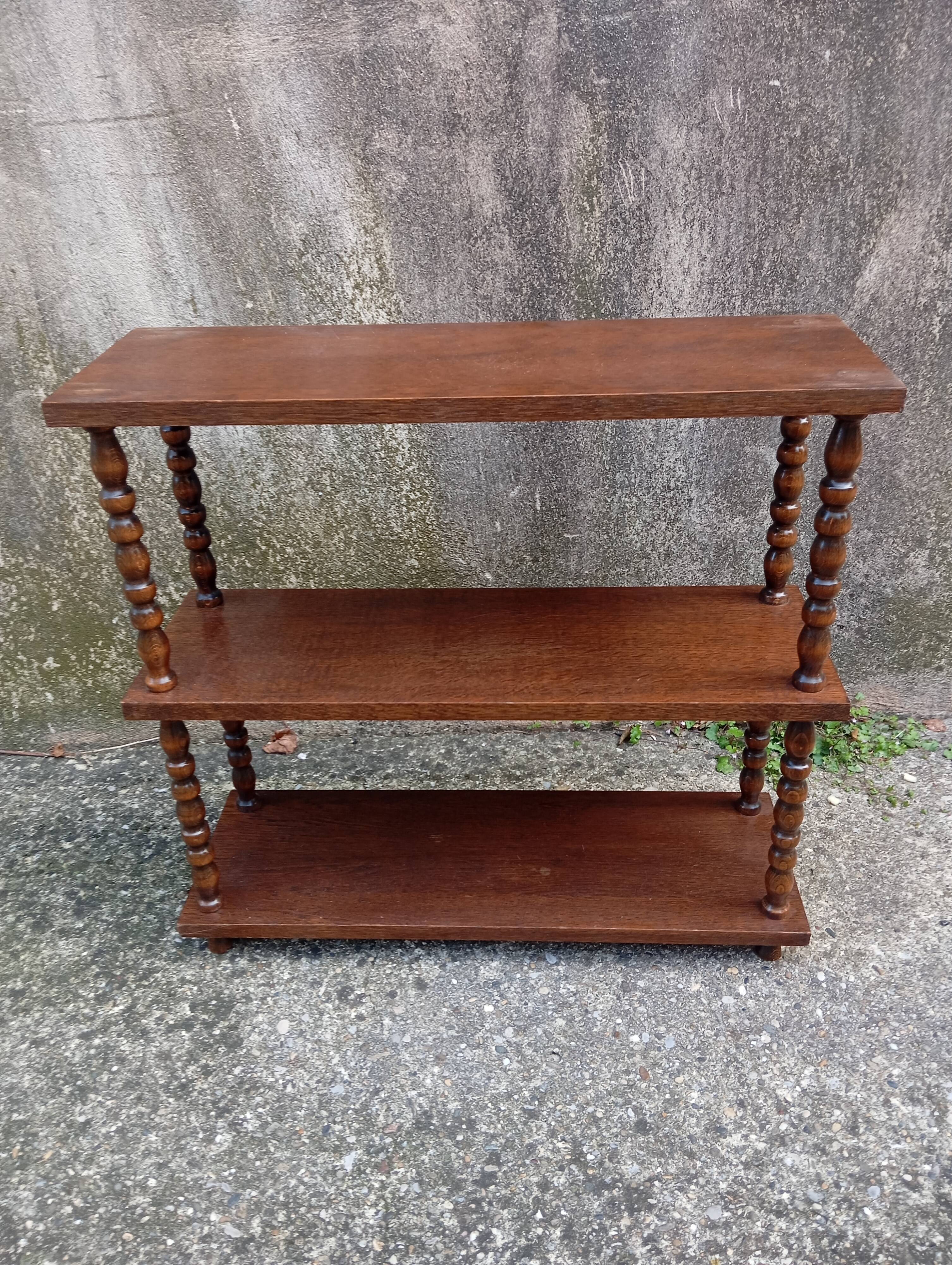 Etagere a poser ou a fixer en bois