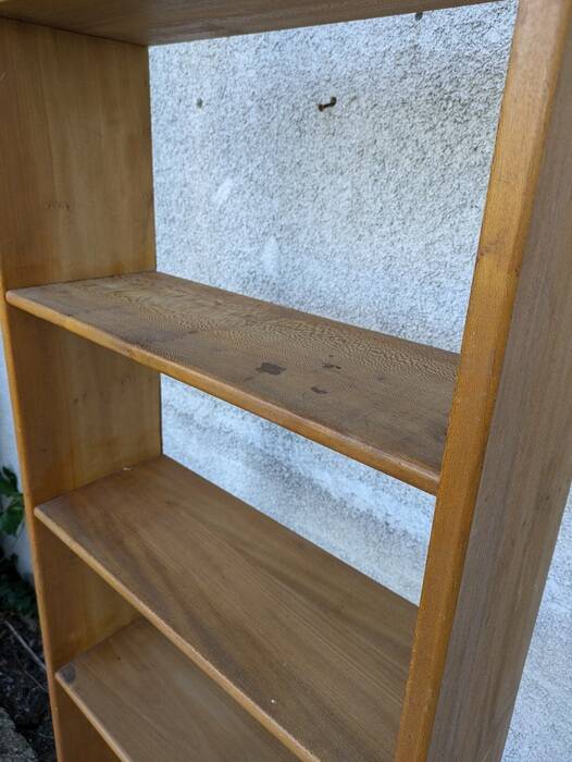 Etagère, bibliothèque