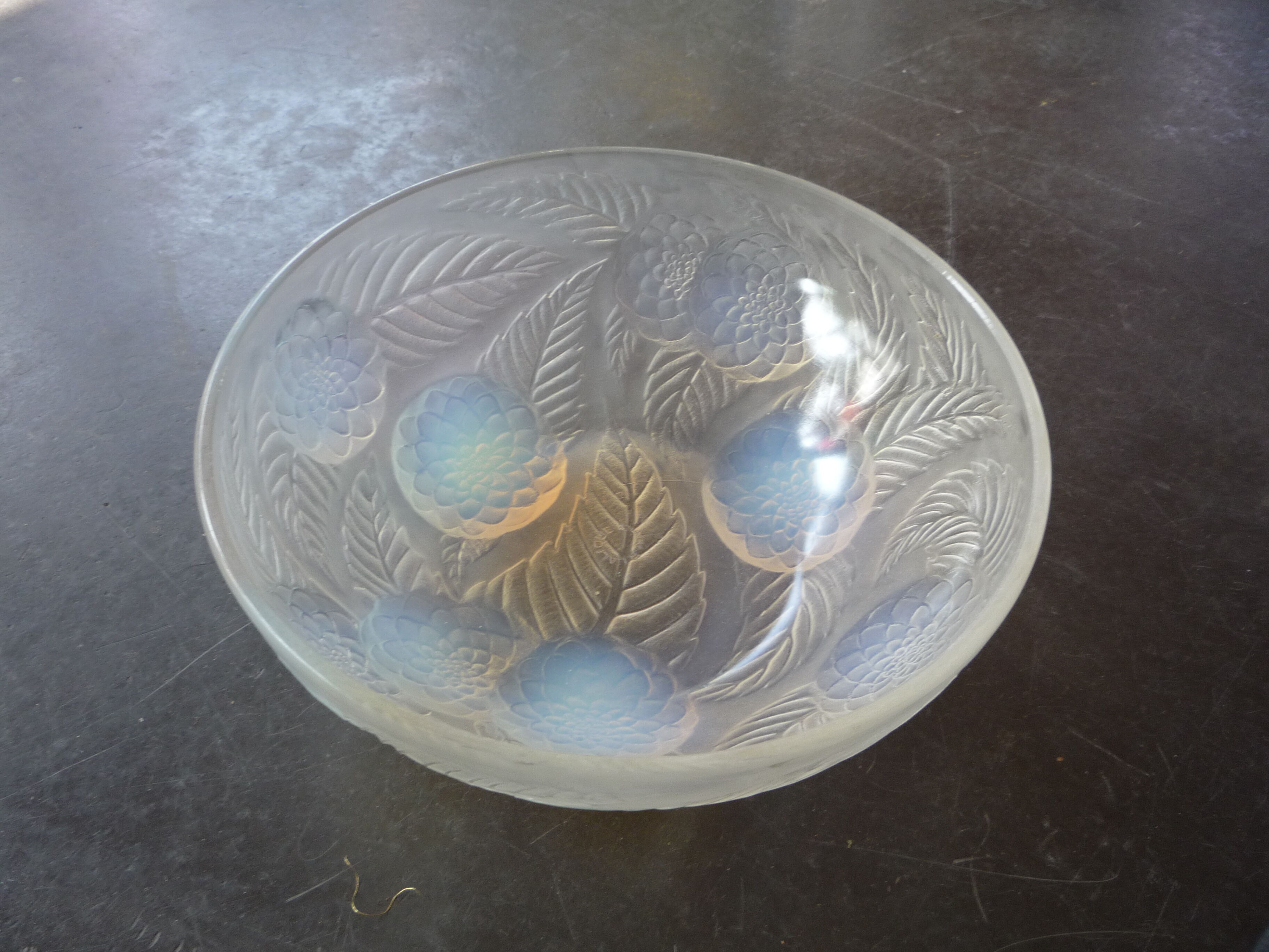 René Lalique opalescent dahlia cup